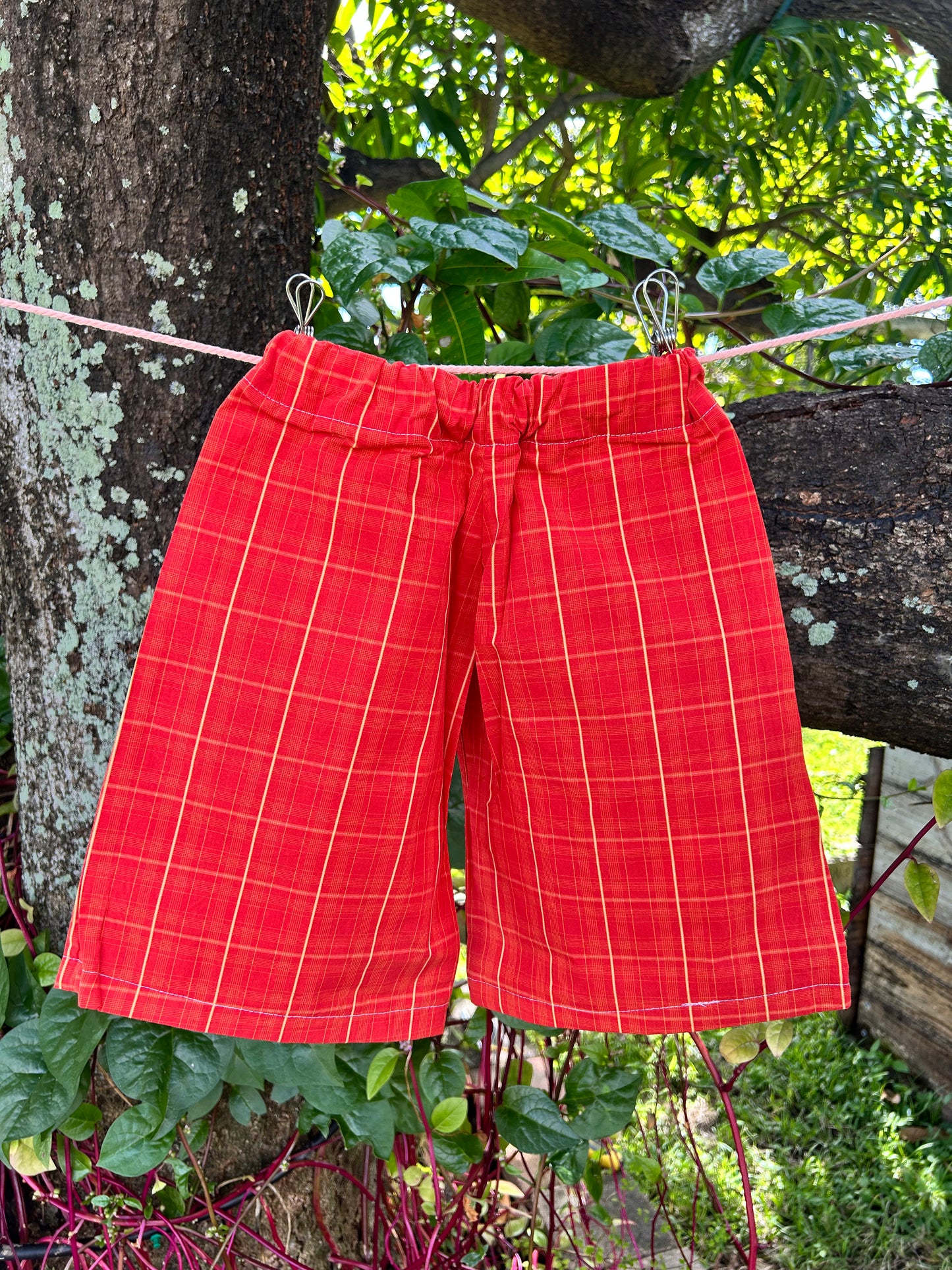 Red hot pant